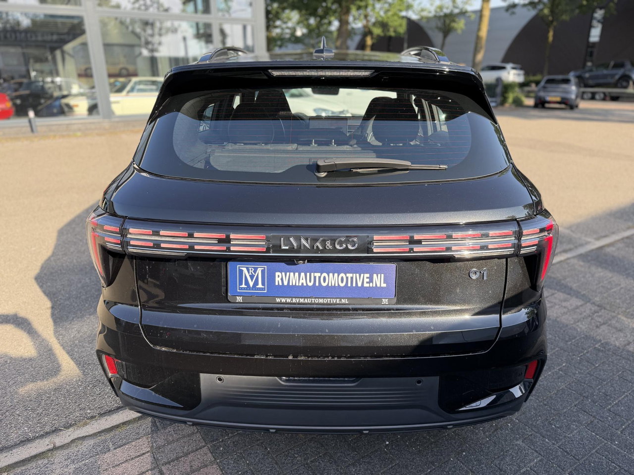 Lynk & Co 01