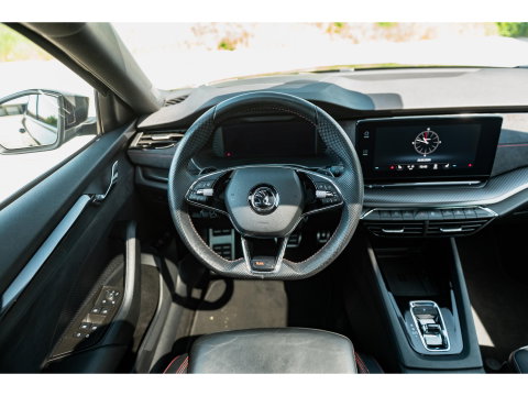 Škoda Octavia Combi 1.4 TSI RS iV | PANO | ALCANTARA SPORT COMFORT STOELEN