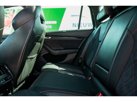 Škoda Octavia Combi 1.4 TSI RS iV | PANO | ALCANTARA SPORT COMFORT STOELEN