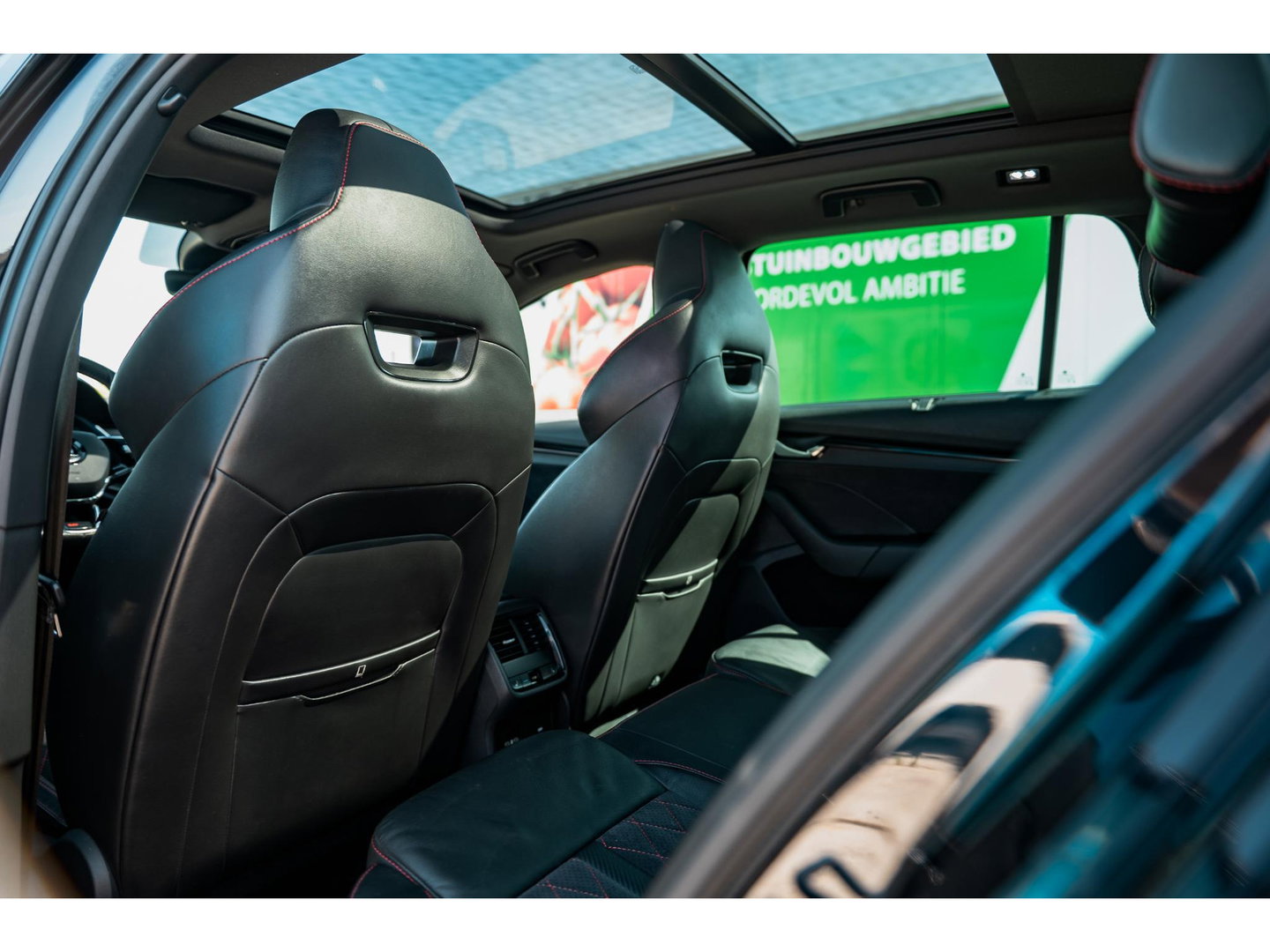 Škoda Octavia Combi 1.4 TSI RS iV | PANO | ALCANTARA SPORT COMFORT STOELEN
