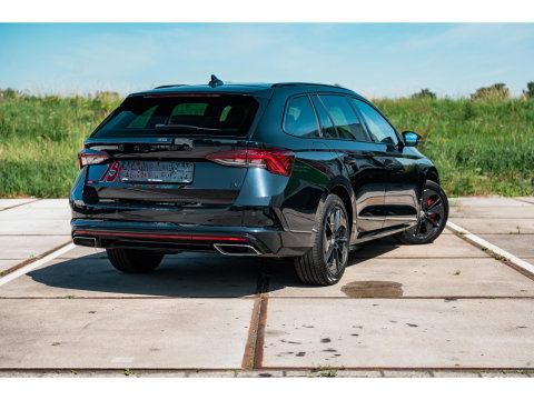 Škoda Octavia Combi 1.4 TSI RS iV | PANO | ALCANTARA SPORT COMFORT STOELEN