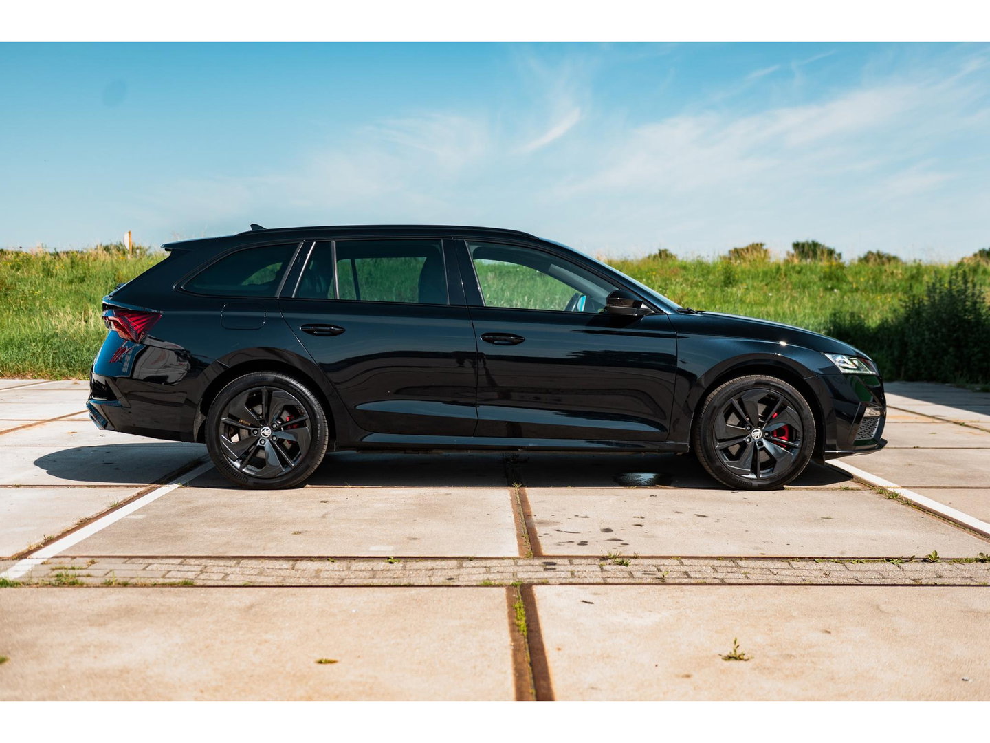 Škoda Octavia Combi 1.4 TSI RS iV | PANO | ALCANTARA SPORT COMFORT STOELEN