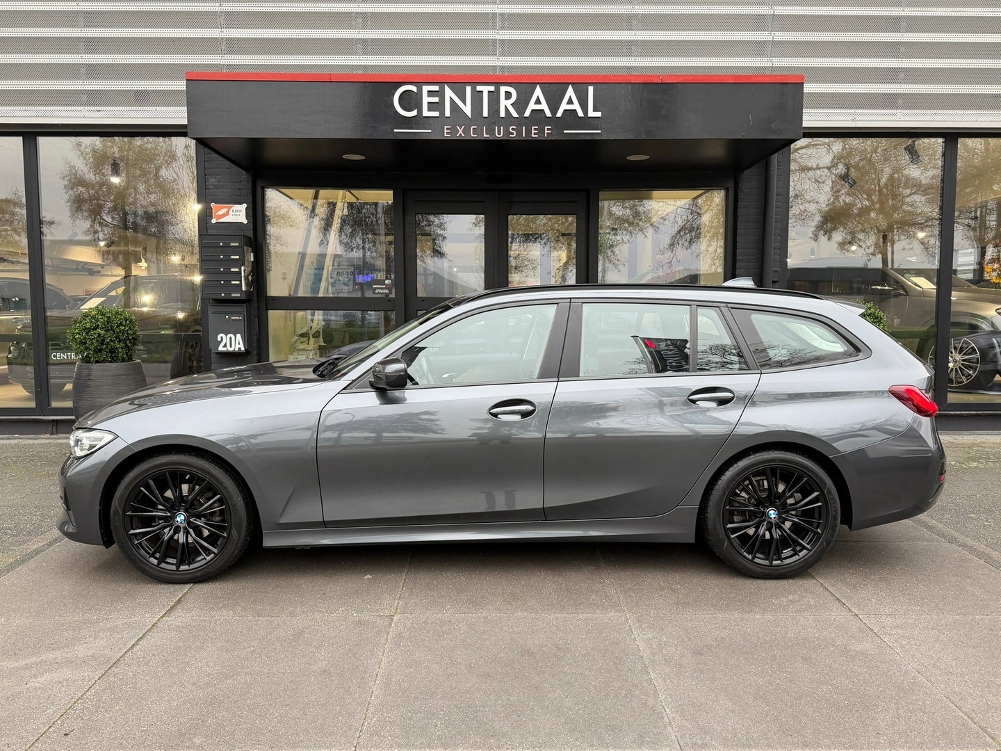 BMW 3 Serie Touring 318i Business|Carplay|Pdc|Cruise Control|Virtual Cockpit|NL-Auto|156PK