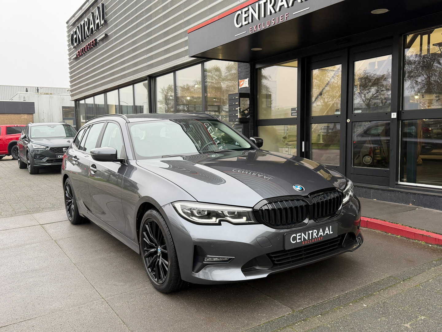 BMW 3 Serie Touring 318i Business|Carplay|Pdc|Cruise Control|Virtual Cockpit|NL-Auto|156PK