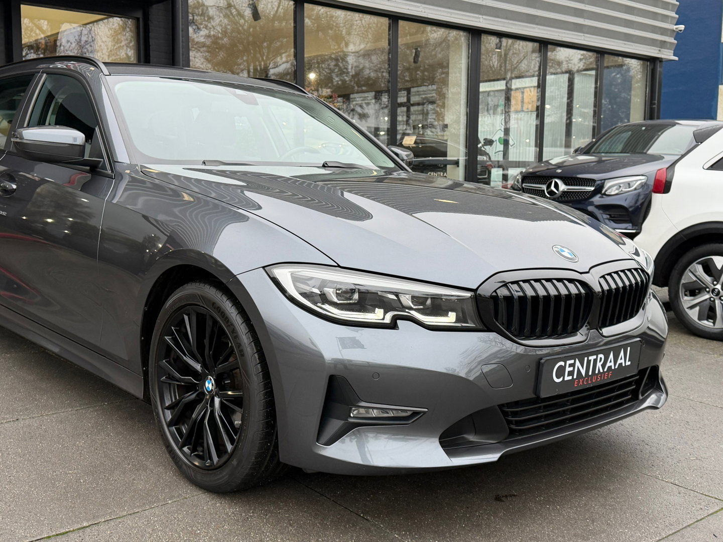 BMW 3 Serie Touring 318i Business|Carplay|Pdc|Cruise Control|Virtual Cockpit|NL-Auto|156PK