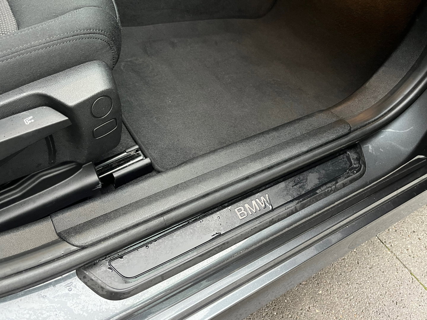 BMW 3 Serie Touring 318i Business|Carplay|Pdc|Cruise Control|Virtual Cockpit|NL-Auto|156PK