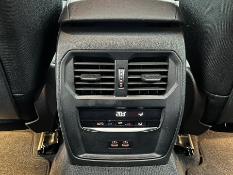 BMW 3 Serie Touring 318i Business|Carplay|Pdc|Cruise Control|Virtual Cockpit|NL-Auto|156PK