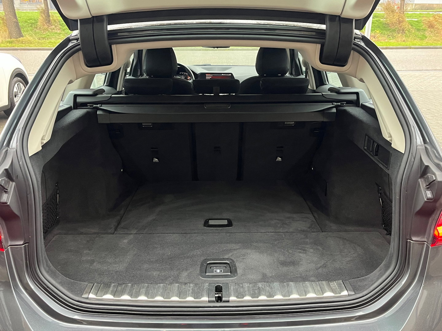BMW 3 Serie Touring 318i Business|Carplay|Pdc|Cruise Control|Virtual Cockpit|NL-Auto|156PK