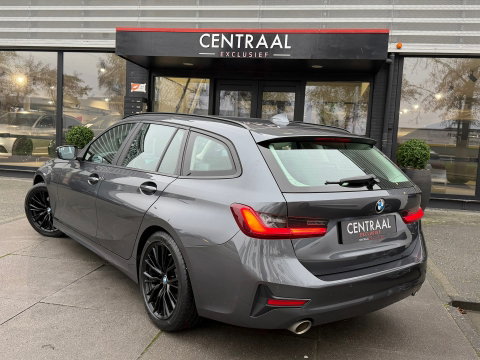 BMW 3 Serie Touring 318i Business|Carplay|Pdc|Cruise Control|Virtual Cockpit|NL-Auto|156PK