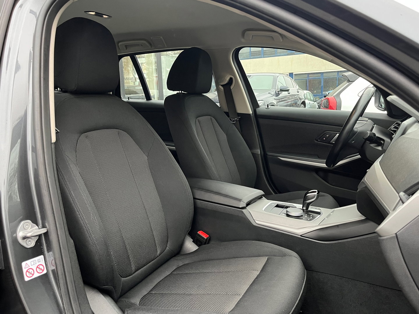BMW 3 Serie Touring 318i Business|Carplay|Pdc|Cruise Control|Virtual Cockpit|NL-Auto|156PK