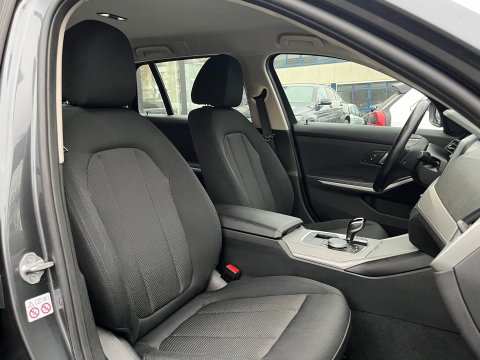 BMW 3 Serie Touring 318i Business|Carplay|Pdc|Cruise Control|Virtual Cockpit|NL-Auto|156PK