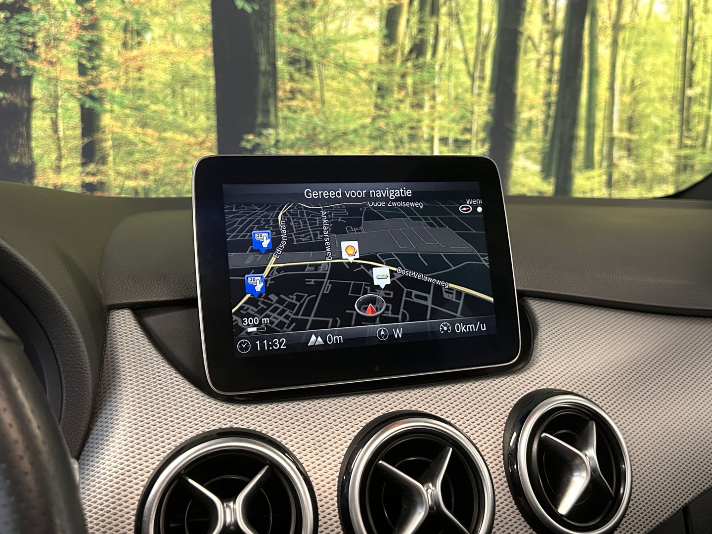 Mercedes-Benz B-Klasse 180 Prestige | Panoramadak | Cruise Control | Parkeersensoren | Stoelverwarming | LED | Isofix |