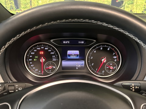 Mercedes-Benz B-Klasse 180 Prestige | Panoramadak | Cruise Control | Parkeersensoren | Stoelverwarming | LED | Isofix |