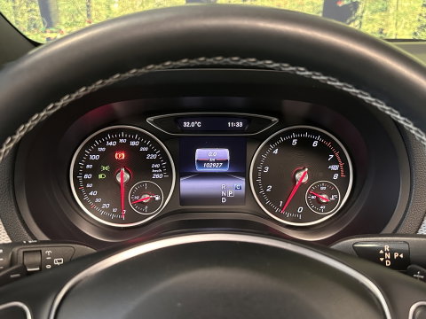 Mercedes-Benz B-Klasse 180 Prestige | Panoramadak | Cruise Control | Parkeersensoren | Stoelverwarming | LED | Isofix |