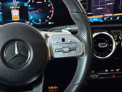 Mercedes-Benz CLA-Klasse 200 AMG *Pano*Trekhaak-elek*Cam