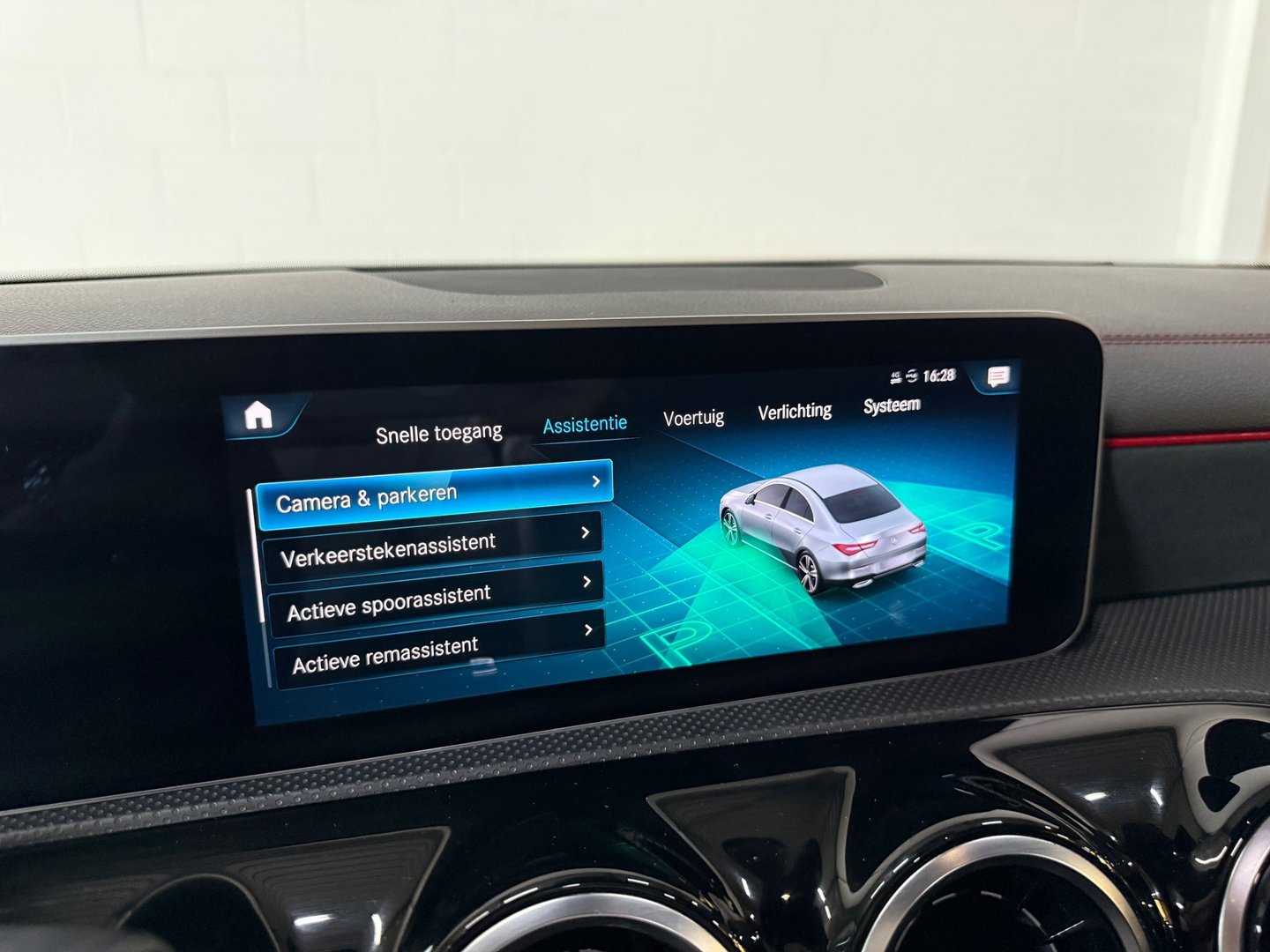 Mercedes-Benz CLA-Klasse 200 AMG *Pano*Trekhaak-elek*Cam