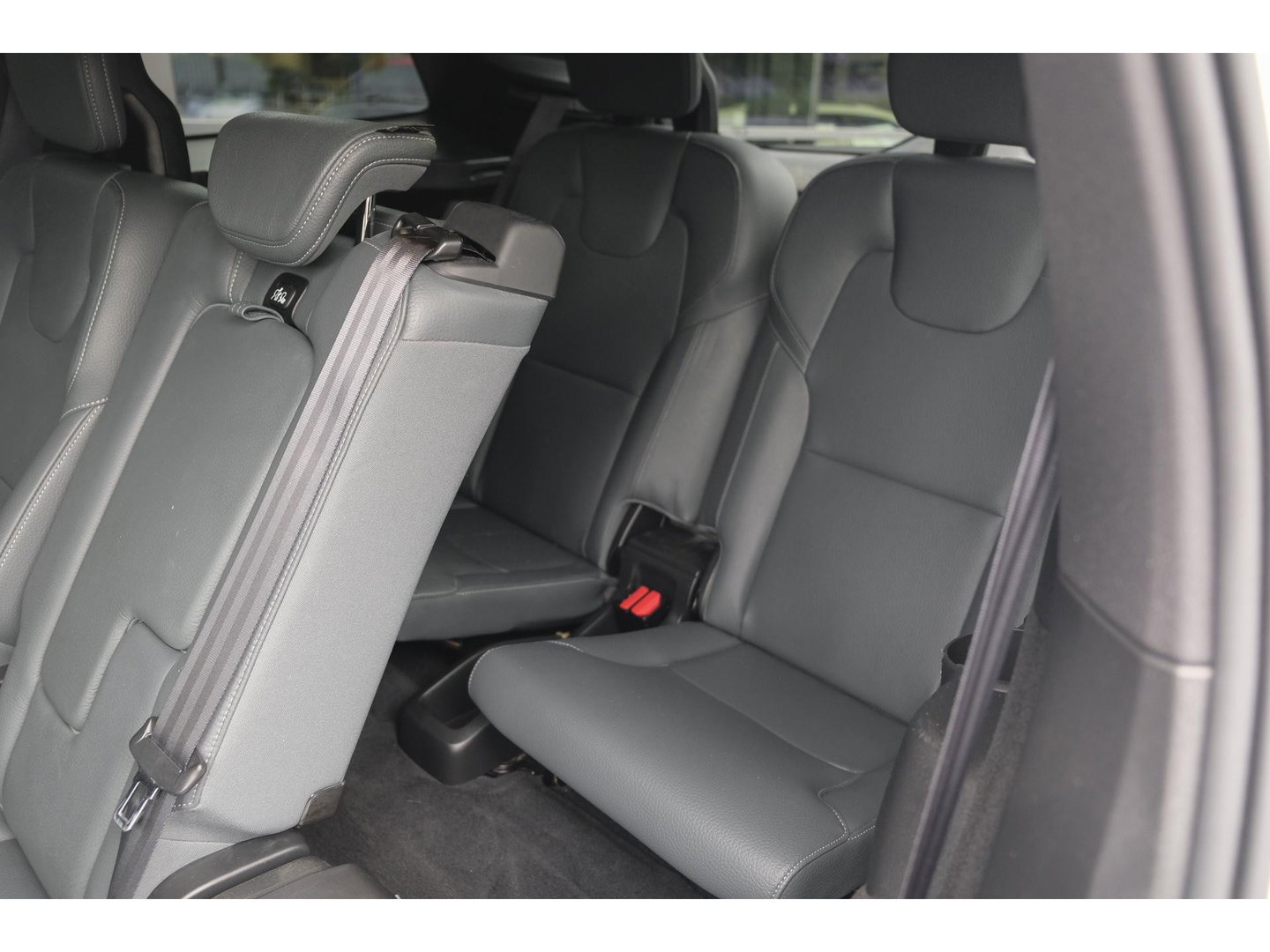 Volvo XC90 2.0 T8 390pk R-design Recharge 7-persoons Leder Navigatie Carplay Full led 22" LMV