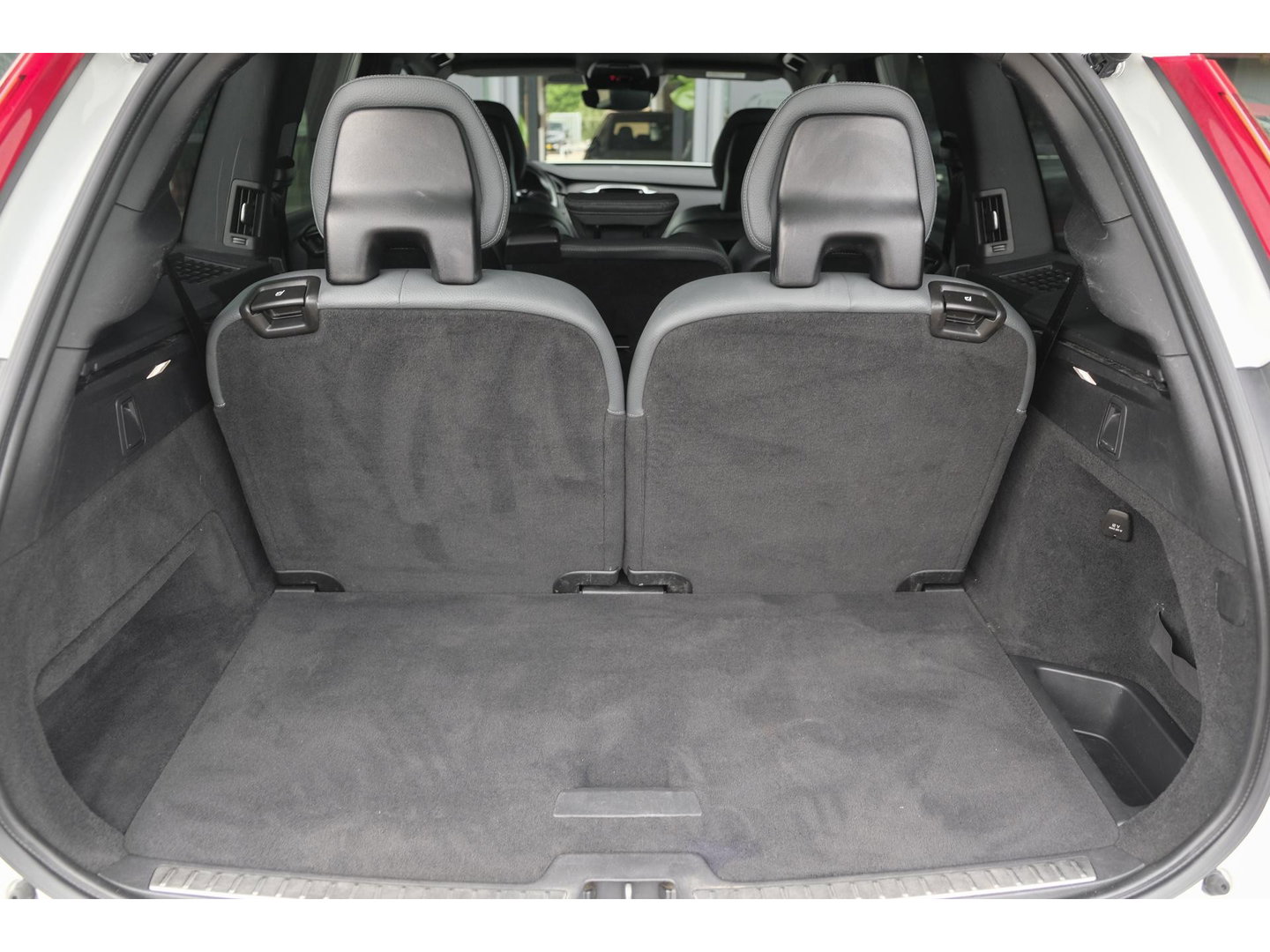 Volvo XC90 2.0 T8 390pk R-design Recharge 7-persoons Leder Navigatie Carplay Full led 22" LMV