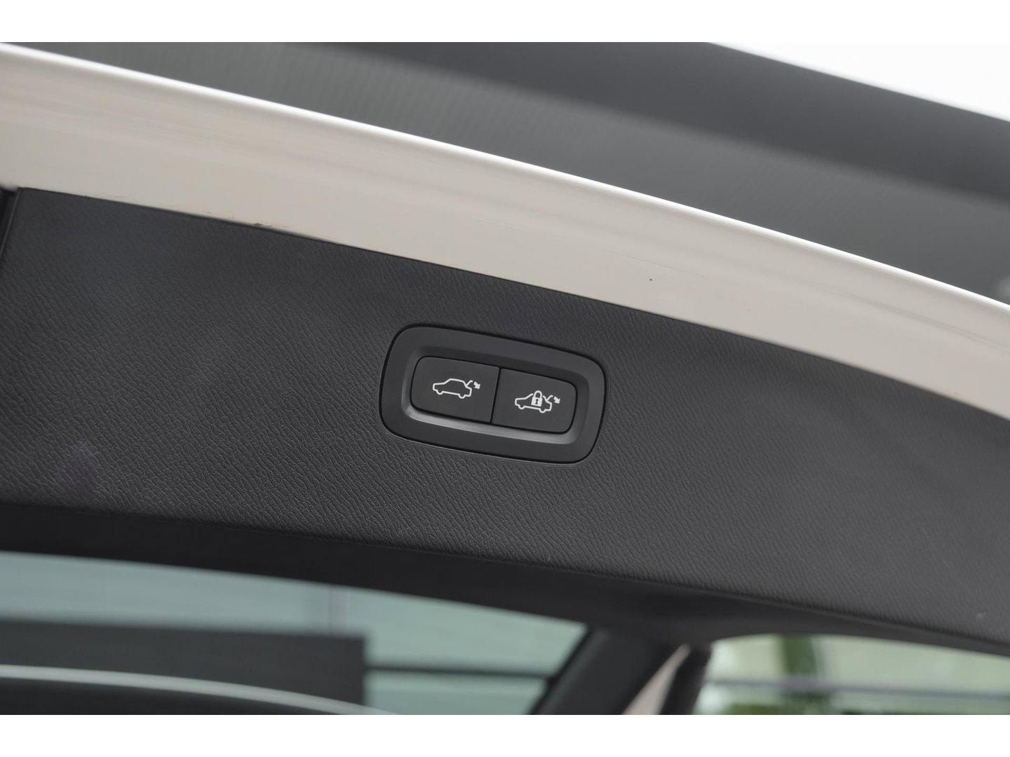 Volvo XC90 2.0 T8 390pk R-design Recharge 7-persoons Leder Navigatie Carplay Full led 22" LMV