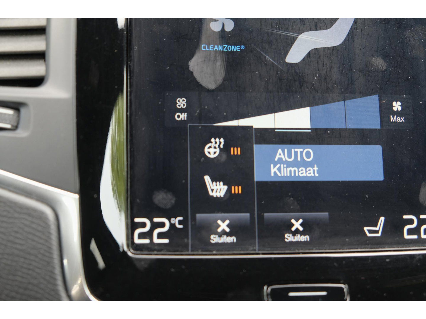 Volvo XC90 2.0 T8 390pk R-design Recharge 7-persoons Leder Navigatie Carplay Full led 22" LMV