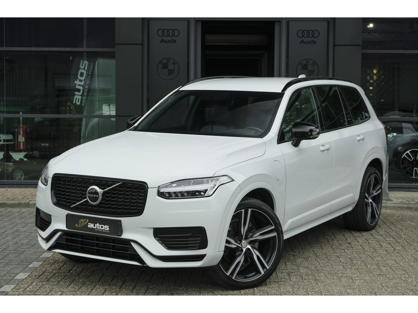 Volvo XC90 2.0 T8 390pk R-design Recharge 7-persoons Leder Navigatie Carplay Full led 22" LMV