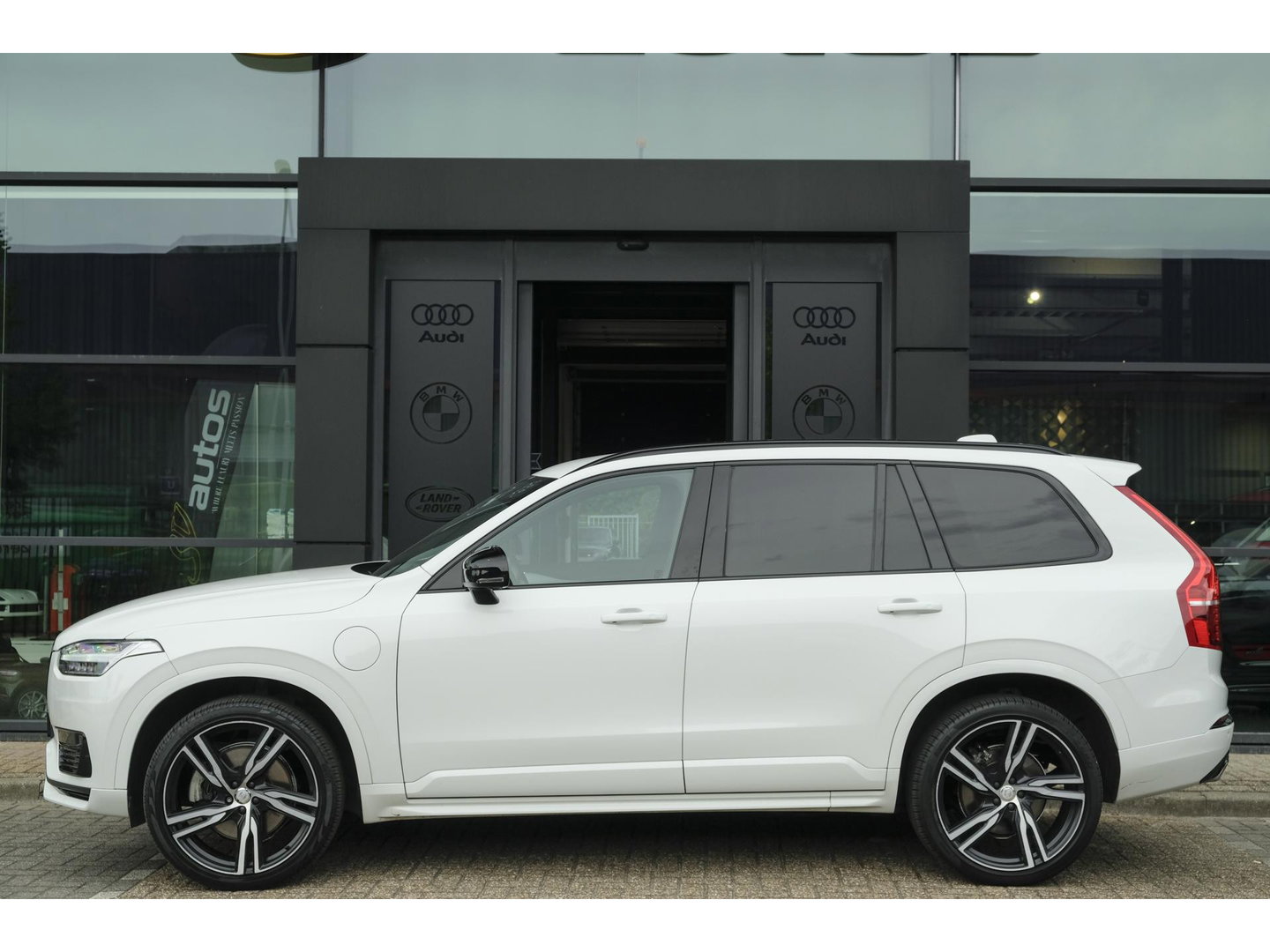 Volvo XC90 2.0 T8 390pk R-design Recharge 7-persoons Leder Navigatie Carplay Full led 22" LMV