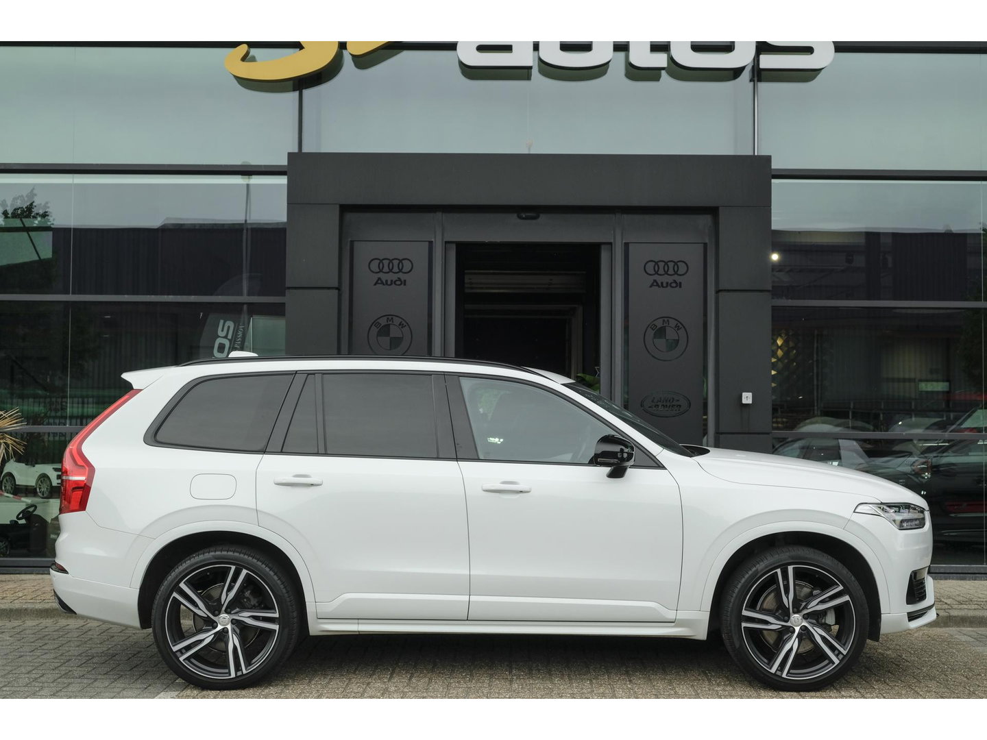 Volvo XC90 2.0 T8 390pk R-design Recharge 7-persoons Leder Navigatie Carplay Full led 22" LMV