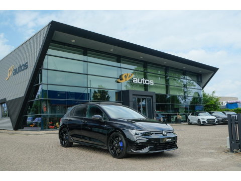 Volkswagen Golf R 2.0 TSI 320pk 8R 4Motion Performance Akrapovic Panoramadak Black edition IQ light DCC Camera