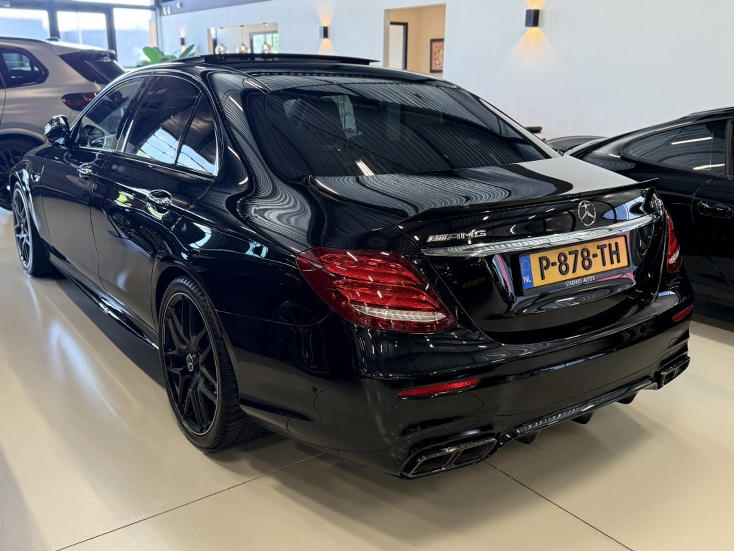 Mercedes-Benz E-Klasse 63S AMG 612PK V8 4-Matic / Burmester 4D / Carbon / AMG Ceramic b