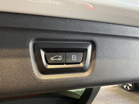 BMW 3 Serie Touring 330e M Sport HuD|Keyless|Sfeer|Camera