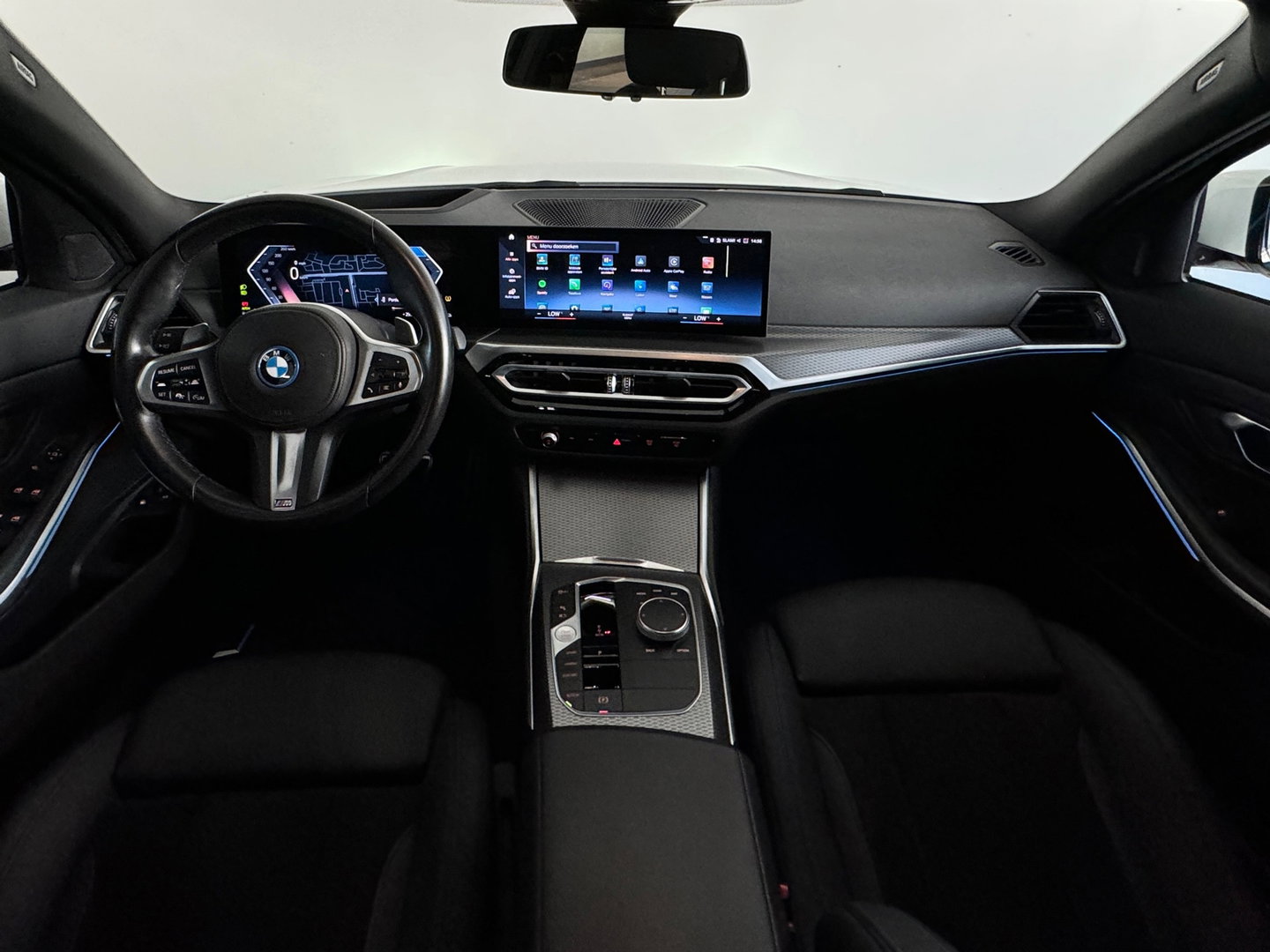 BMW 3 Serie Touring 330e M Sport HuD|Keyless|Sfeer|Camera