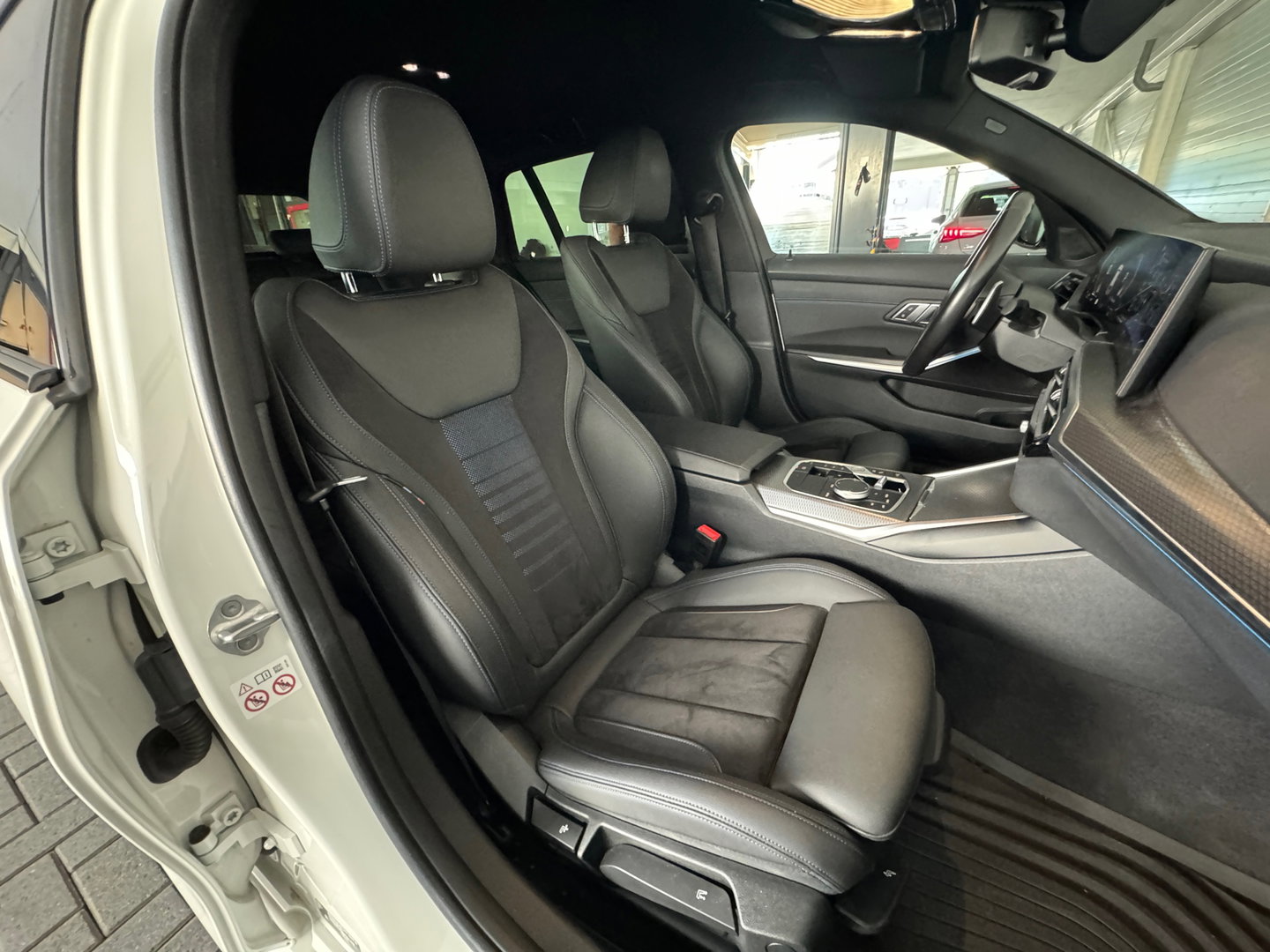 BMW 3 Serie Touring 330e M Sport HuD|Keyless|Sfeer|Camera