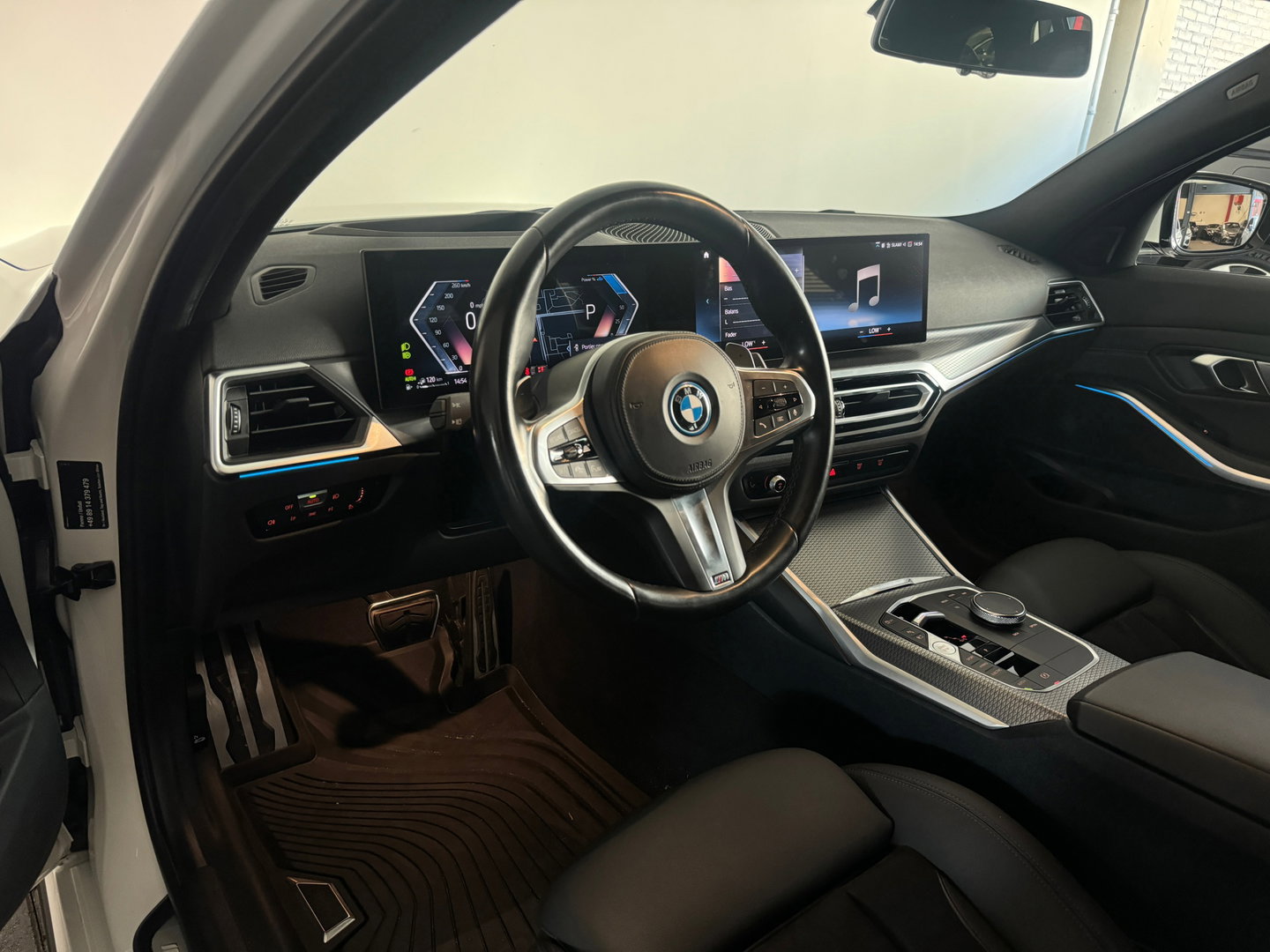 BMW 3 Serie Touring 330e M Sport HuD|Keyless|Sfeer|Camera