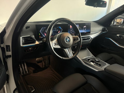 BMW 3 Serie Touring 330e M Sport HuD|Keyless|Sfeer|Camera