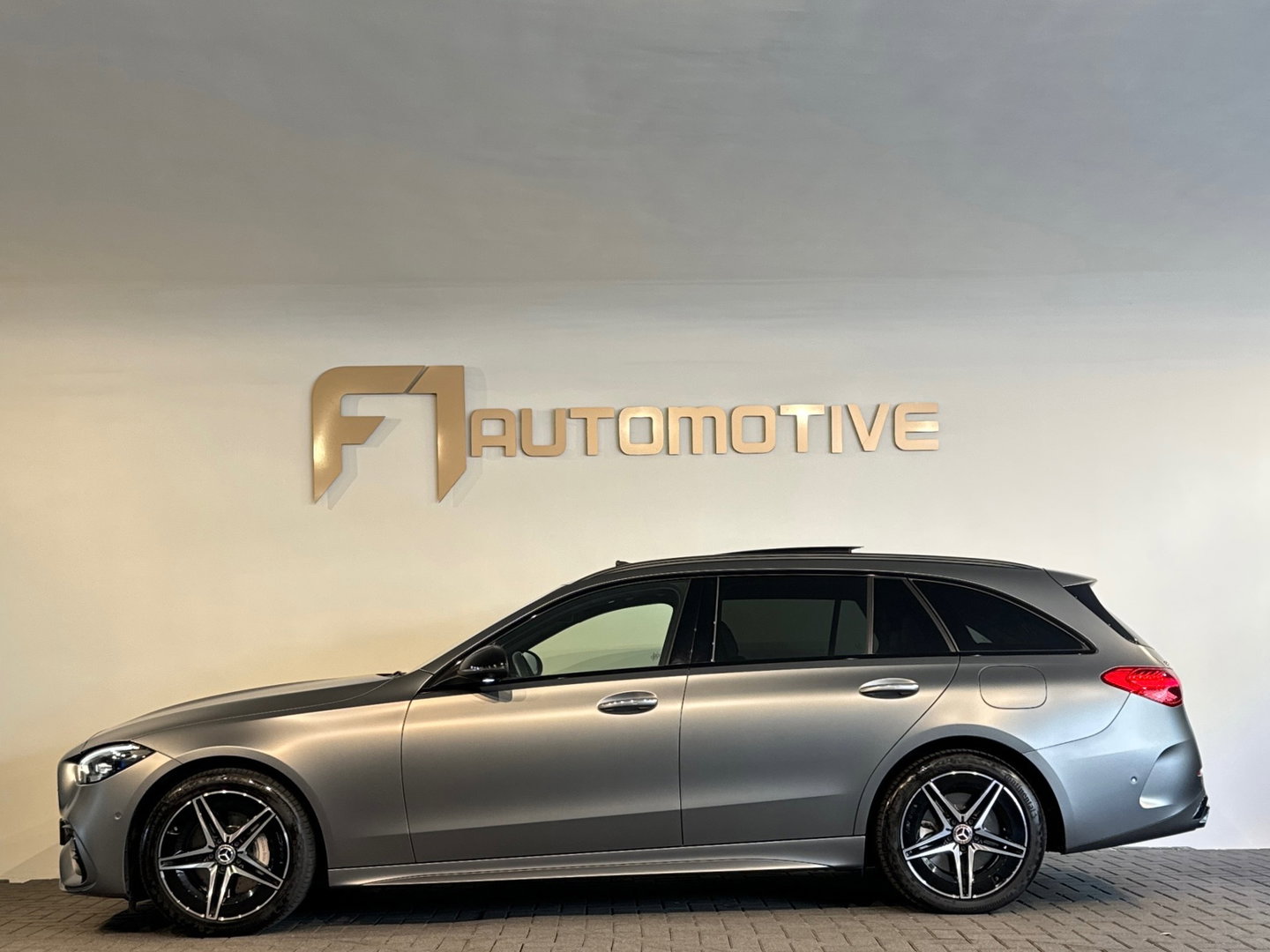 Mercedes-Benz C-Klasse Estate 300 e AMG Pano|HuD|BTW|Trekhaak