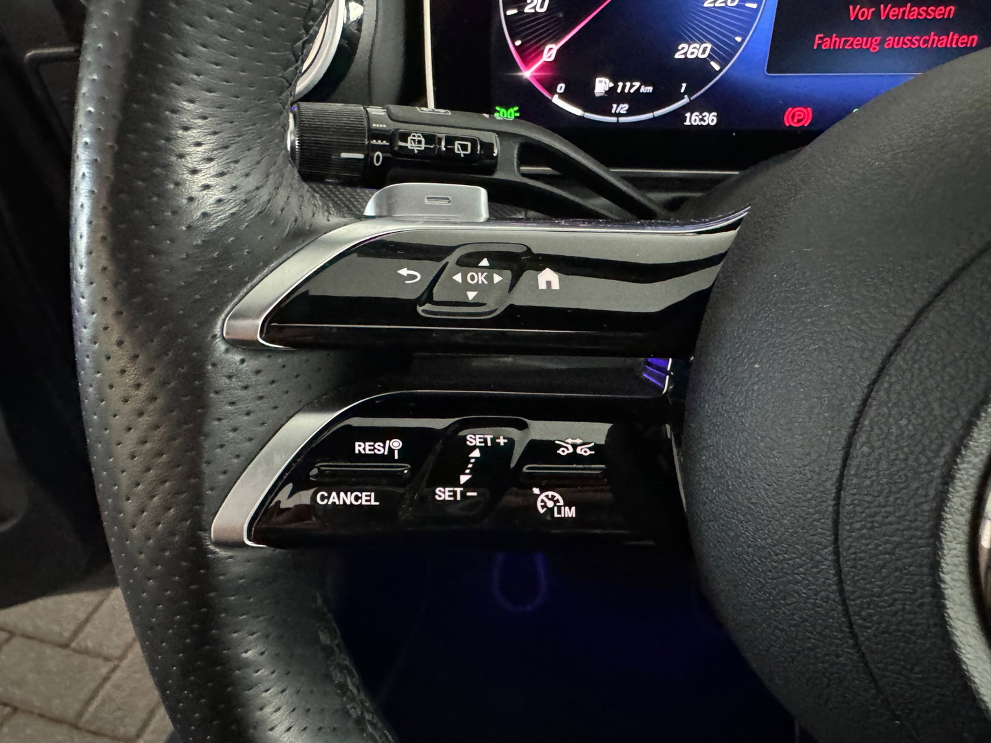 Mercedes-Benz C-Klasse Estate 300 e AMG Pano|HuD|BTW|Trekhaak