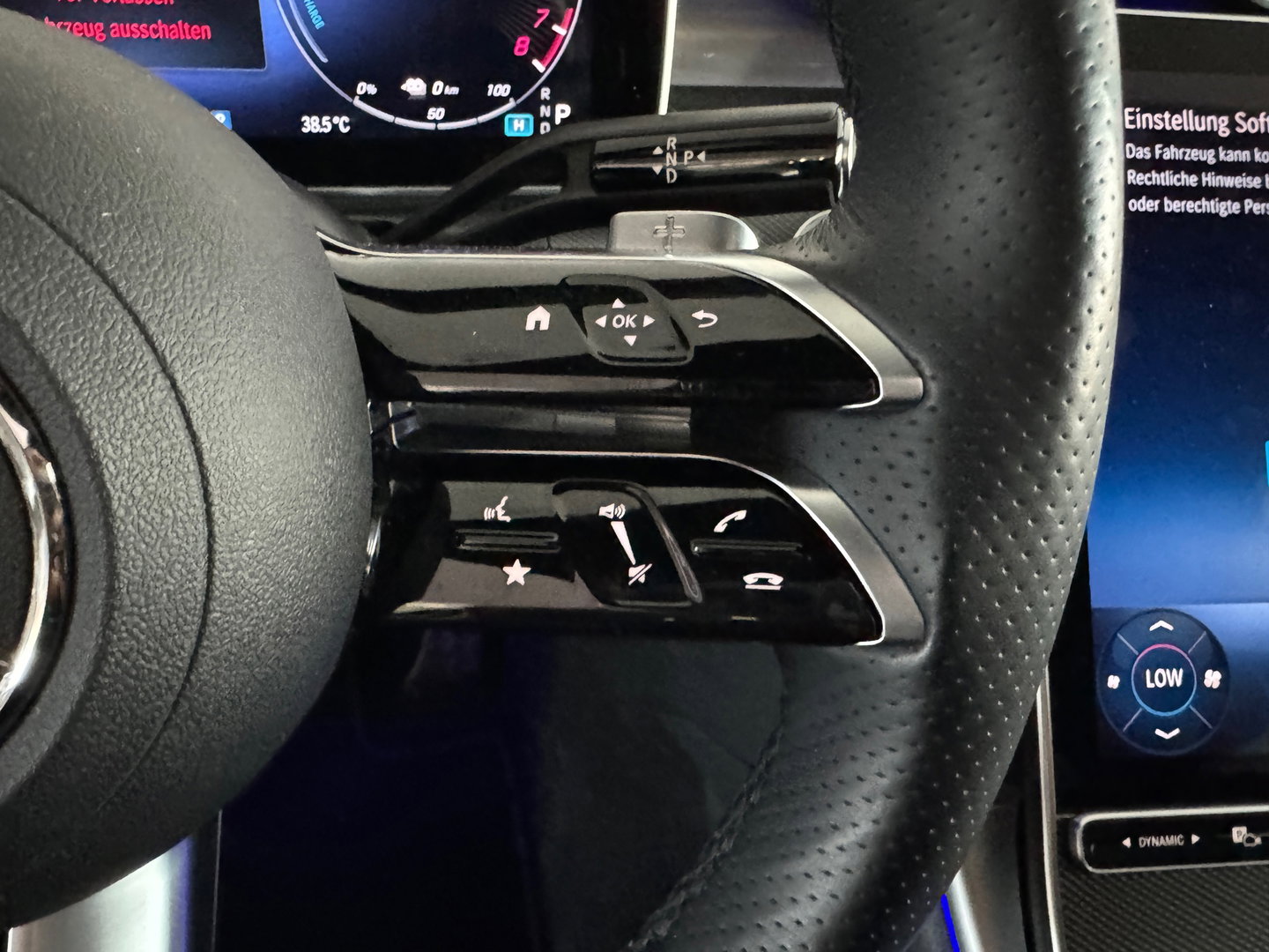 Mercedes-Benz C-Klasse Estate 300 e AMG Pano|HuD|BTW|Trekhaak