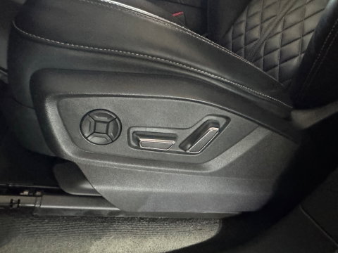 Audi Q8 55 TFSI e quattro S Line Pano|B&O|RS Seat|Trekhaak