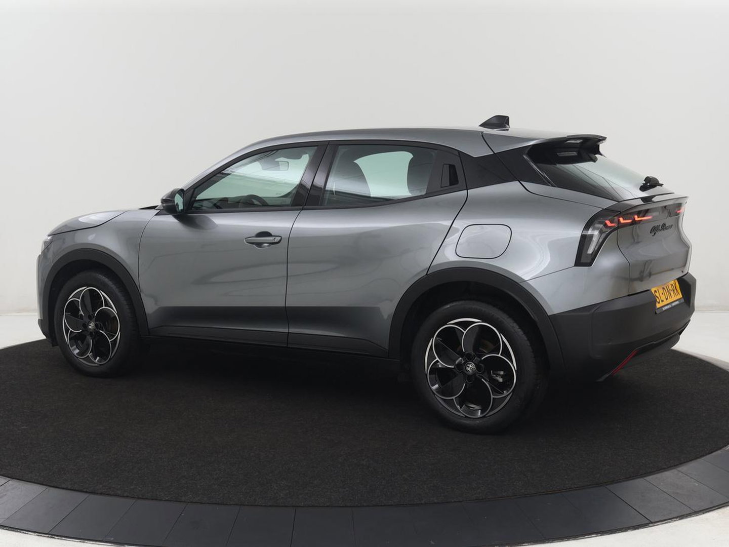 Alfa Romeo Junior Elettrica 54 kWh