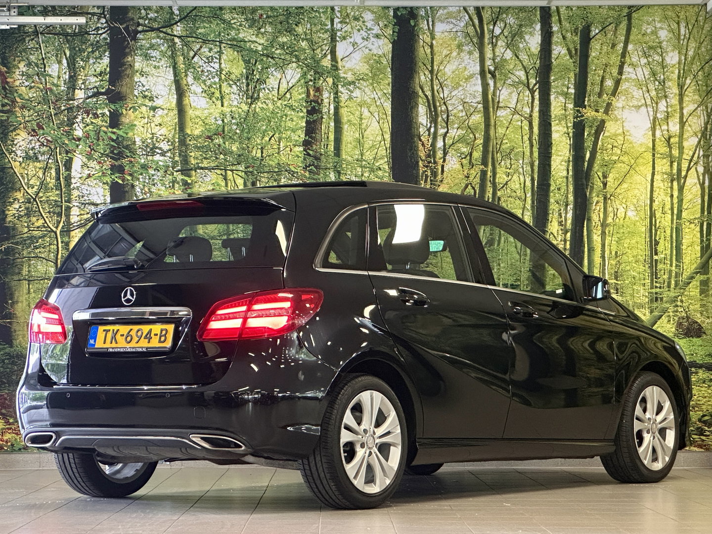 Mercedes-Benz B-Klasse 180 Prestige | Panoramadak | Cruise Control | Parkeersensoren | Stoelverwarming | LED | Isofix |