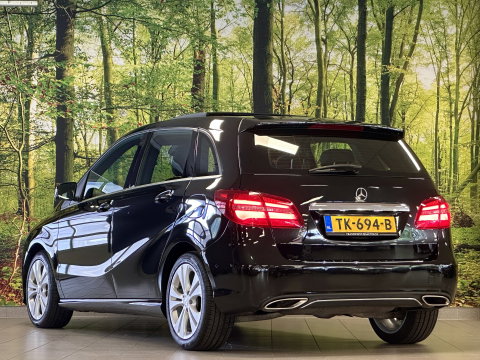 Mercedes-Benz B-Klasse 180 Prestige | Panoramadak | Cruise Control | Parkeersensoren | Stoelverwarming | LED | Isofix |