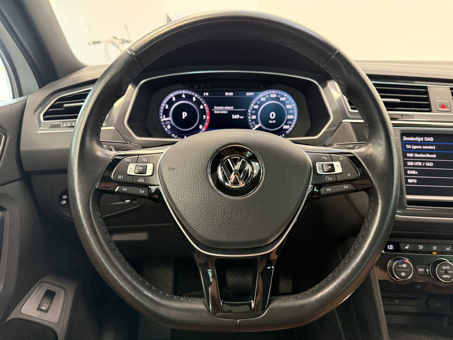 Volkswagen Tiguan 2.0 TSI 4Motion Highline 360 Camera Virtual Cockpit Memory Pano Leder