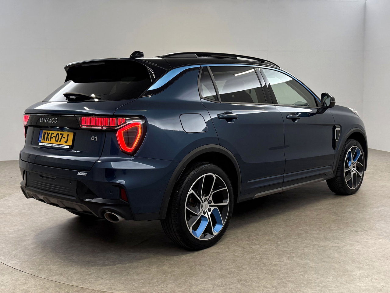 Lynk & Co 01