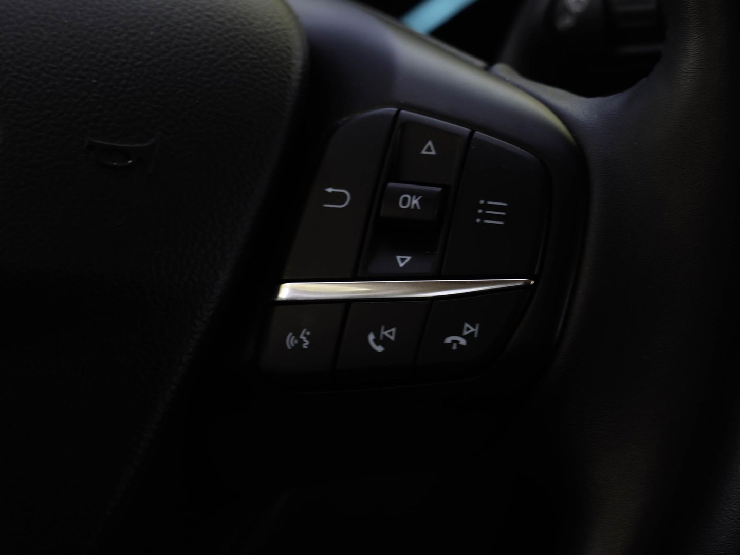 Ford Focus Active 1.0 EcoBoost Hybrid Titanium Style Automaat