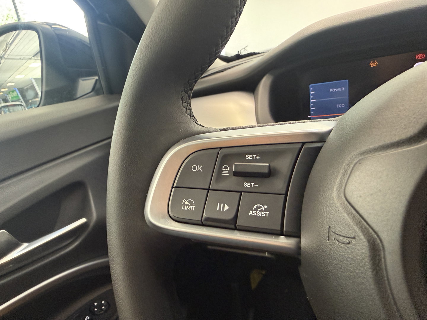Jeep Avenger Altitude 54 kWh SOH 97% Navi PDC ACC Carplay/Android Auto 24 Maanden garantie* (Vraag naar de voorwaarden)