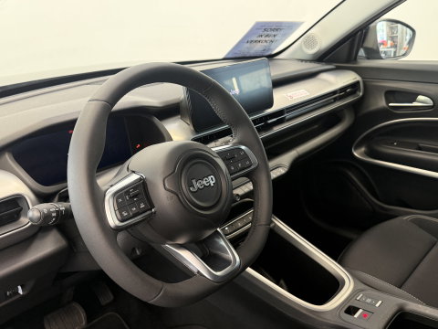 Jeep Avenger Altitude 54 kWh SOH 97% Navi PDC ACC Carplay/Android Auto 24 Maanden garantie* (Vraag naar de voorwaarden)