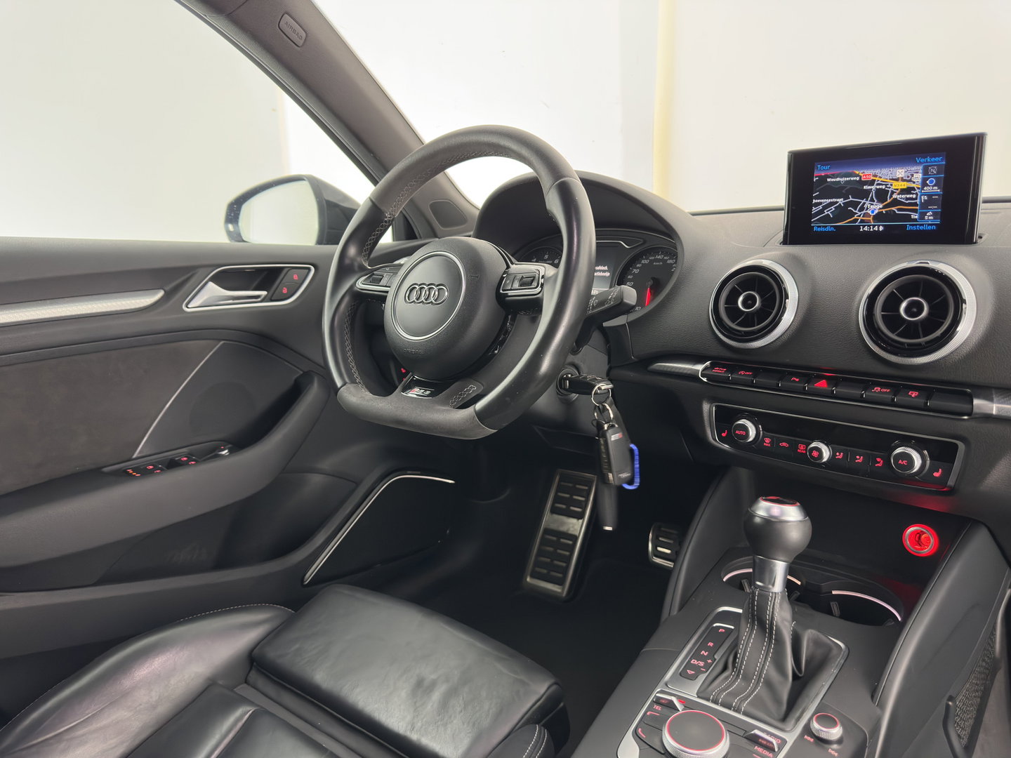 Audi RS3 Sportback 2.5 TFSI quattro Pro Line Plus (INCL.BTW) Aut. *MILLTEK-EXHAUST | ADAPTIVE-CRUISE | HEATED-SPORTSEATS | BANG&OLUFSEN | LEATHER | FULL-LED | NAVI-FULLMAP | PRIVACY-GLASS | SHIFTPADDLES | ECC | PDC | 19''ALU*
