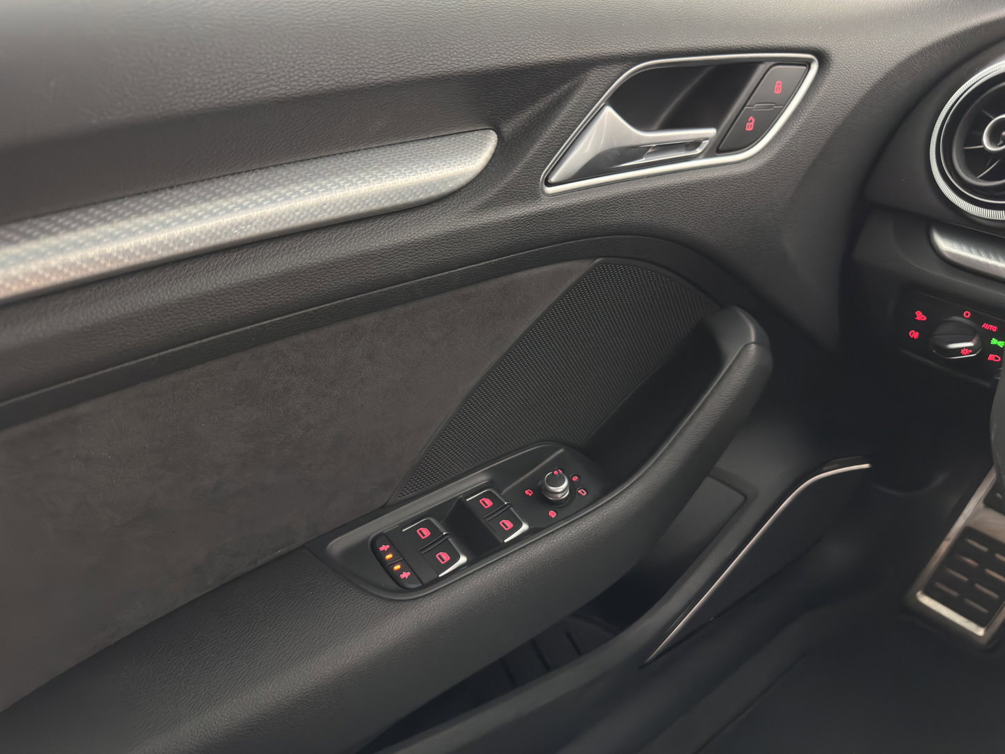Audi RS3 Sportback 2.5 TFSI quattro Pro Line Plus (INCL.BTW) Aut. *MILLTEK-EXHAUST | ADAPTIVE-CRUISE | HEATED-SPORTSEATS | BANG&OLUFSEN | LEATHER | FULL-LED | NAVI-FULLMAP | PRIVACY-GLASS | SHIFTPADDLES | ECC | PDC | 19''ALU*
