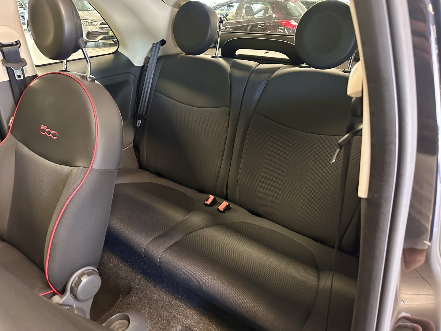 Fiat 500C 0.9 TwinAir Turbo Lounge | Origineel Nederlands | Blue & Me | 16'' Lichtmetaal | Elektrische Spiegels | Radio | Open rijden |