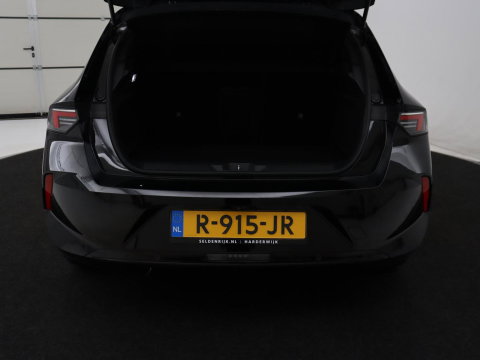 Opel Astra 1.6 Hybrid GS Line | SOH 93,3% | Head-Up | Leder | 360 Camera | Massage | Adaptive cruise | Stoelventilatie | 18'' velgen | Carplay | Navigatie | Full LED | Keyless | Climate control | PHEV | Plug In